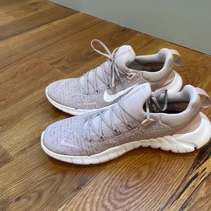 Nike free 5.0 sneakers